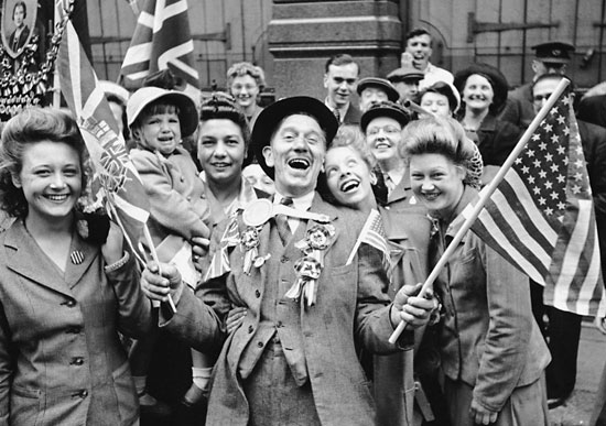 celebrating_victory_in_europe_1945