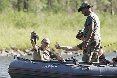 putin-fishing-caught putin-fishing-caught